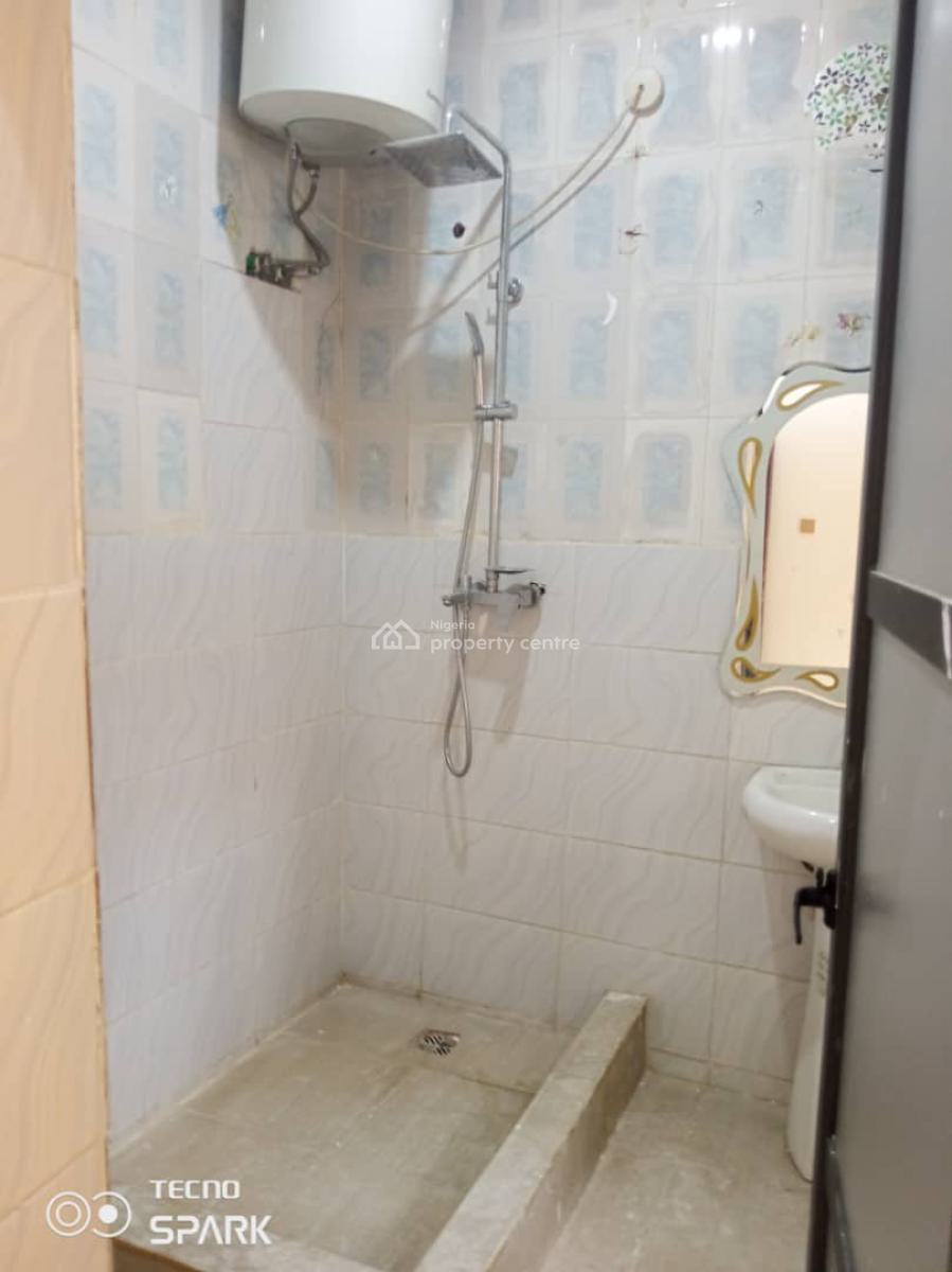 Standard Good 2 Bedrooms Flat By American School Environs, Durumi, Abuja, Flat / Apartment for Rent