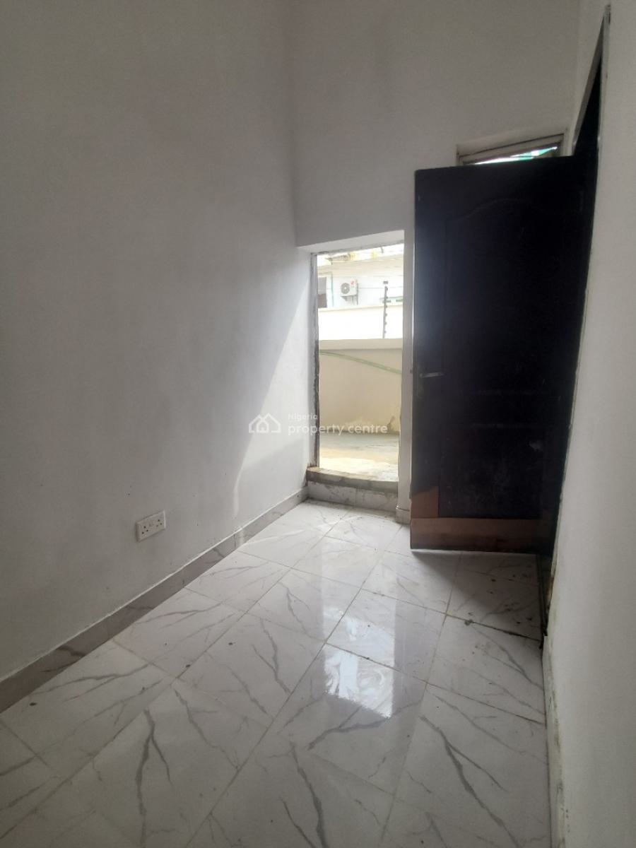 1 Room Bq in a Shared Kitchen Apt, Ekota School, Ikota, Lekki, Lagos, Self Contain (single Rooms) for Rent