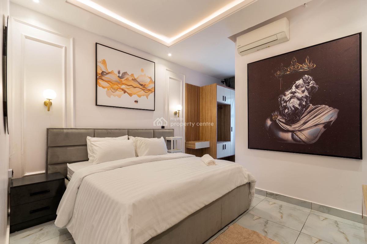 Ovely & Cozy 2 Bedrooms Apartment with Balcony, Ps5 Game, Swimming Poo, Lekki Phase 1, Lekki, Lagos, Flat / Apartment Short Let