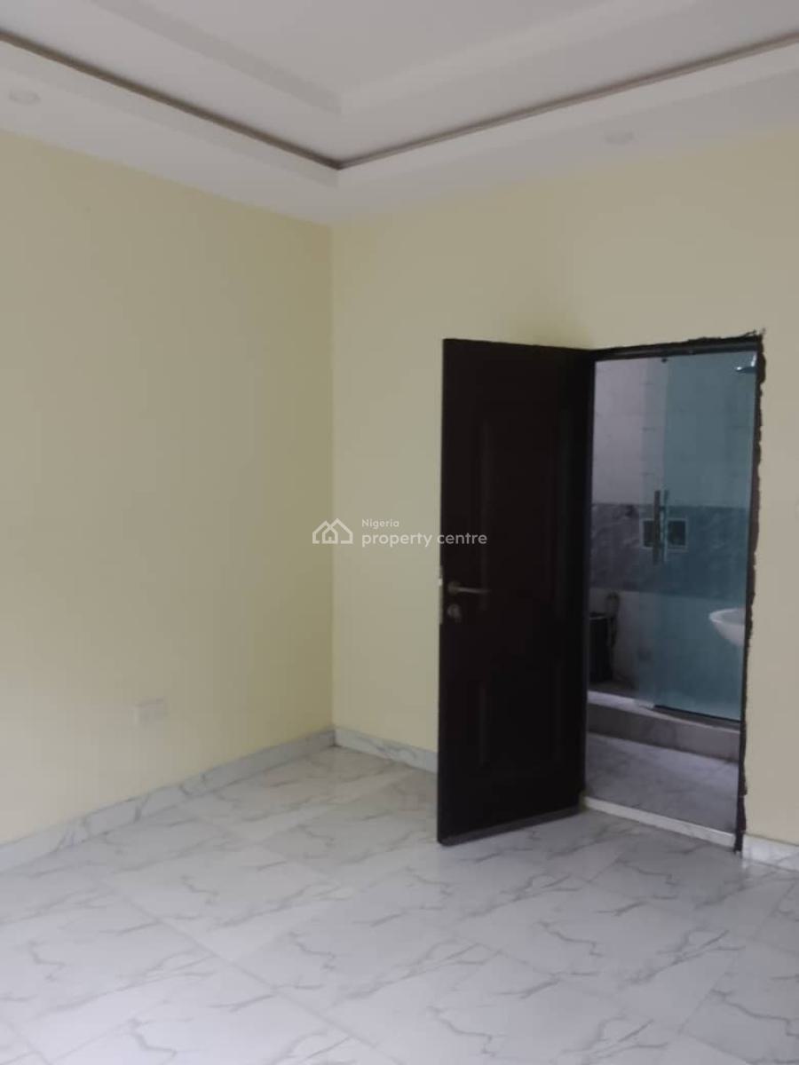 Spacious 2 Bedroom Apartment with a Room Bq, Eleganza Gardens Opposite Vgc, Lekki, Lagos, Flat / Apartment for Rent