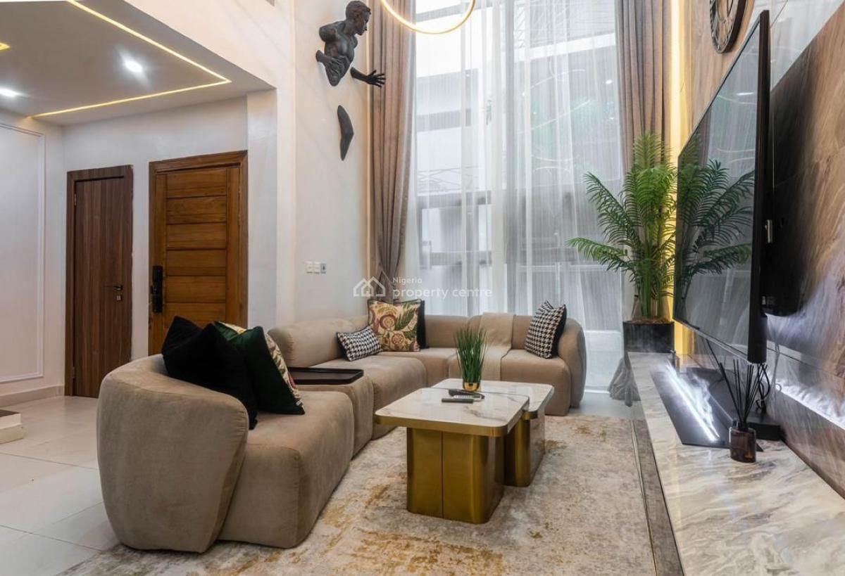 Luxury 3 Bedroom Apartment Available, Lekki Phase 1, Lekki, Lagos, Flat / Apartment Short Let