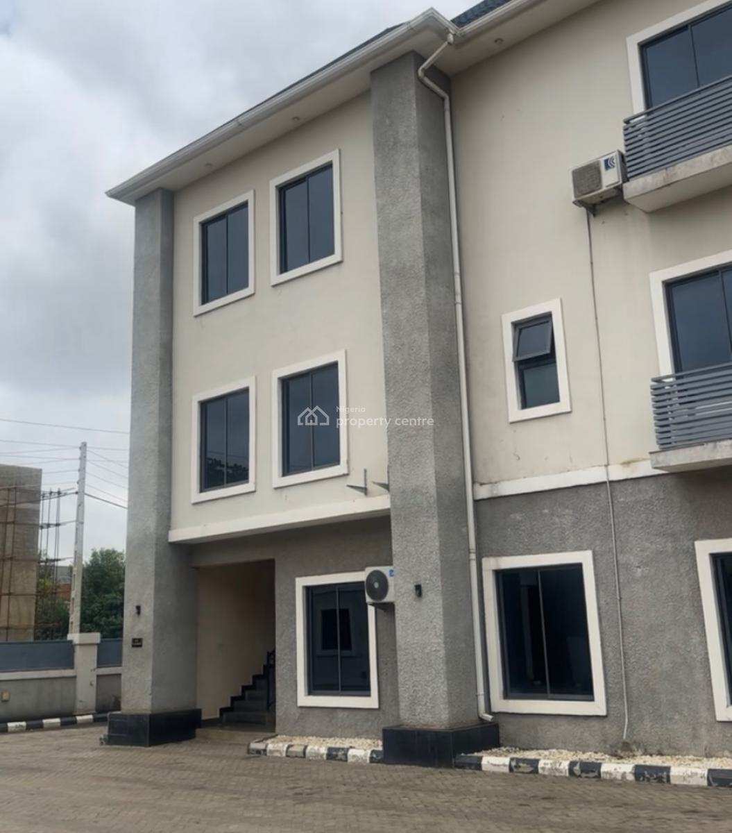 30 Rooms Hotel in Fo1 Kubwa, Fo1 Kubwa, Fo1 Layout, Kubwa, Abuja, Hotel / Guest House for Sale