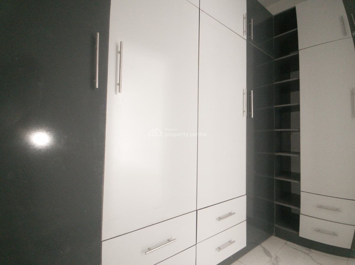 Luxurious 2 Bedroom Apartment, Ajah, Lagos, Flat / Apartment for Sale