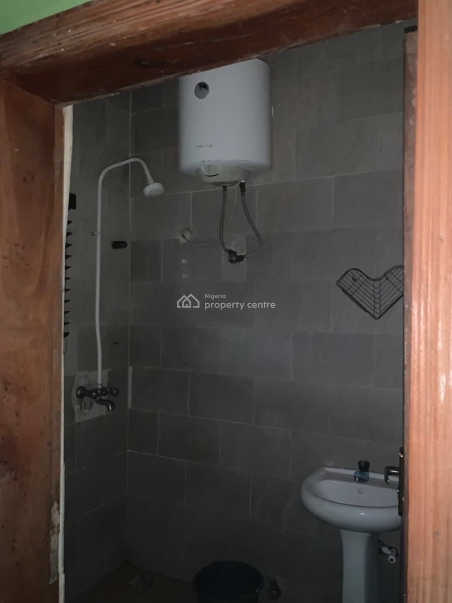 2 Bedroom Flat, Divine Estate, Ago Palace, Isolo, Lagos, Flat / Apartment for Rent