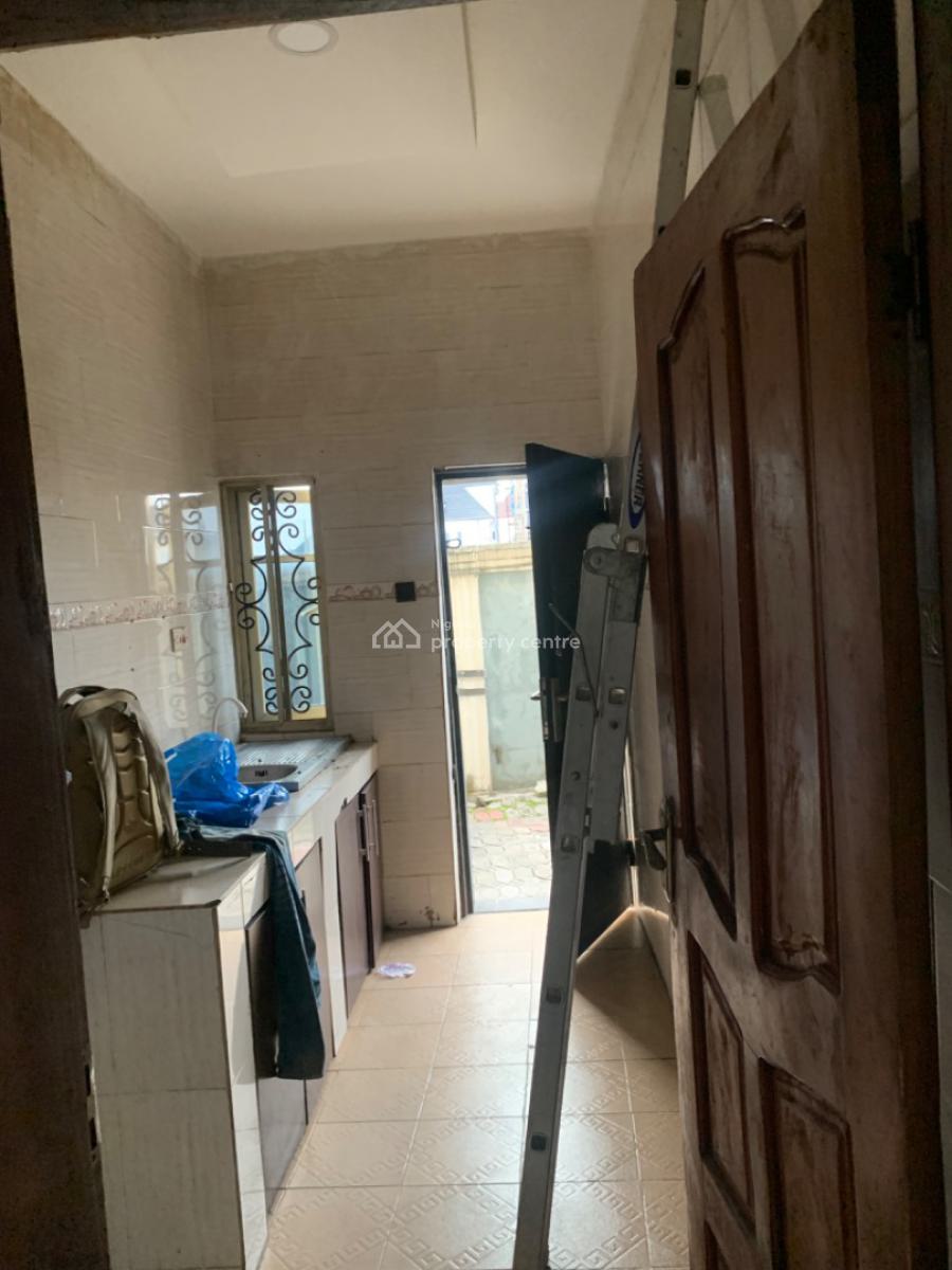2 Bedroom Flat, Divine Estate, Ago Palace, Isolo, Lagos, Flat / Apartment for Rent