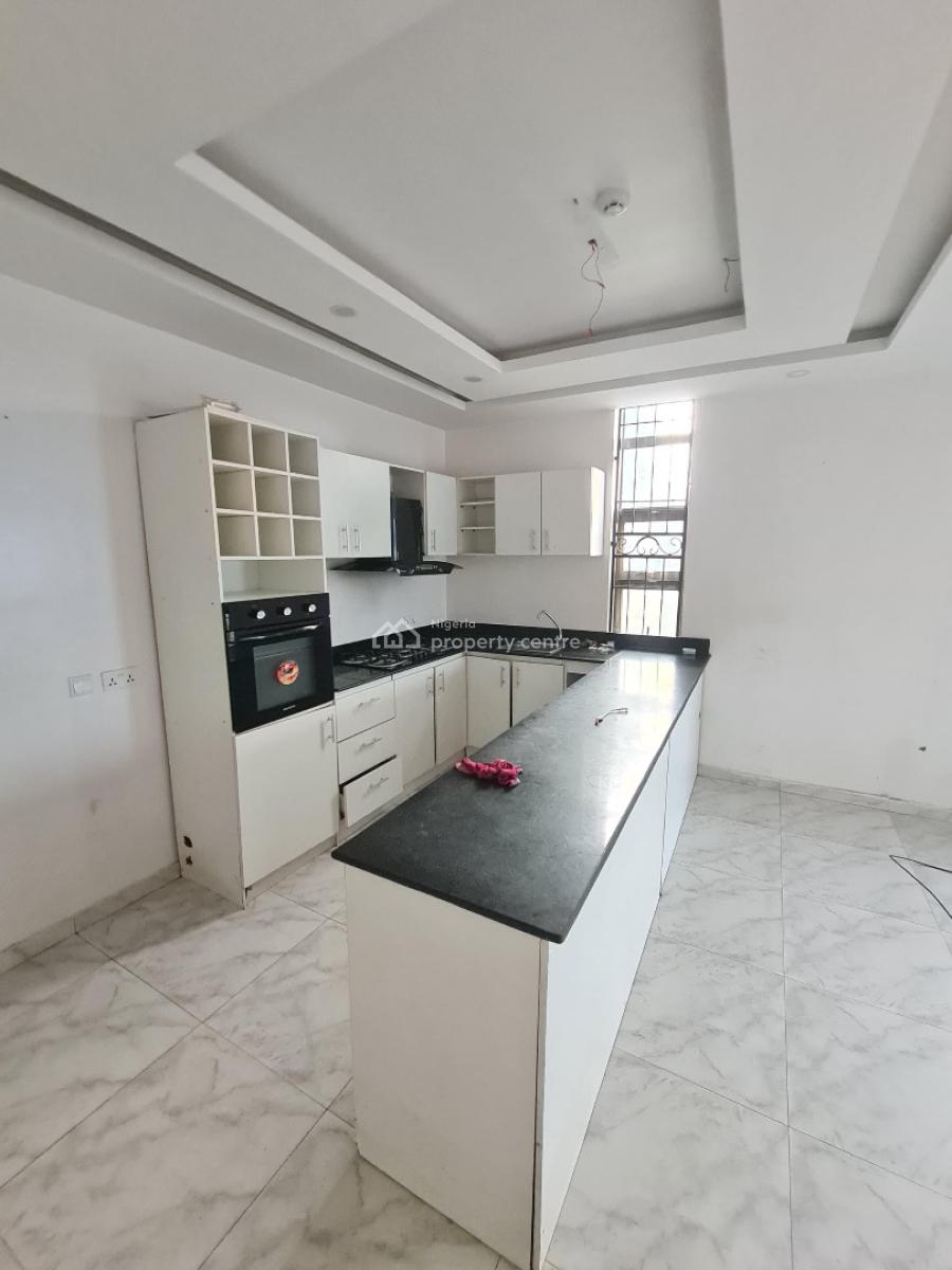 Spacious 3 Bedroom Apartment (first Floor), Ikate Elegushi, Lekki, Lagos, Flat / Apartment for Rent