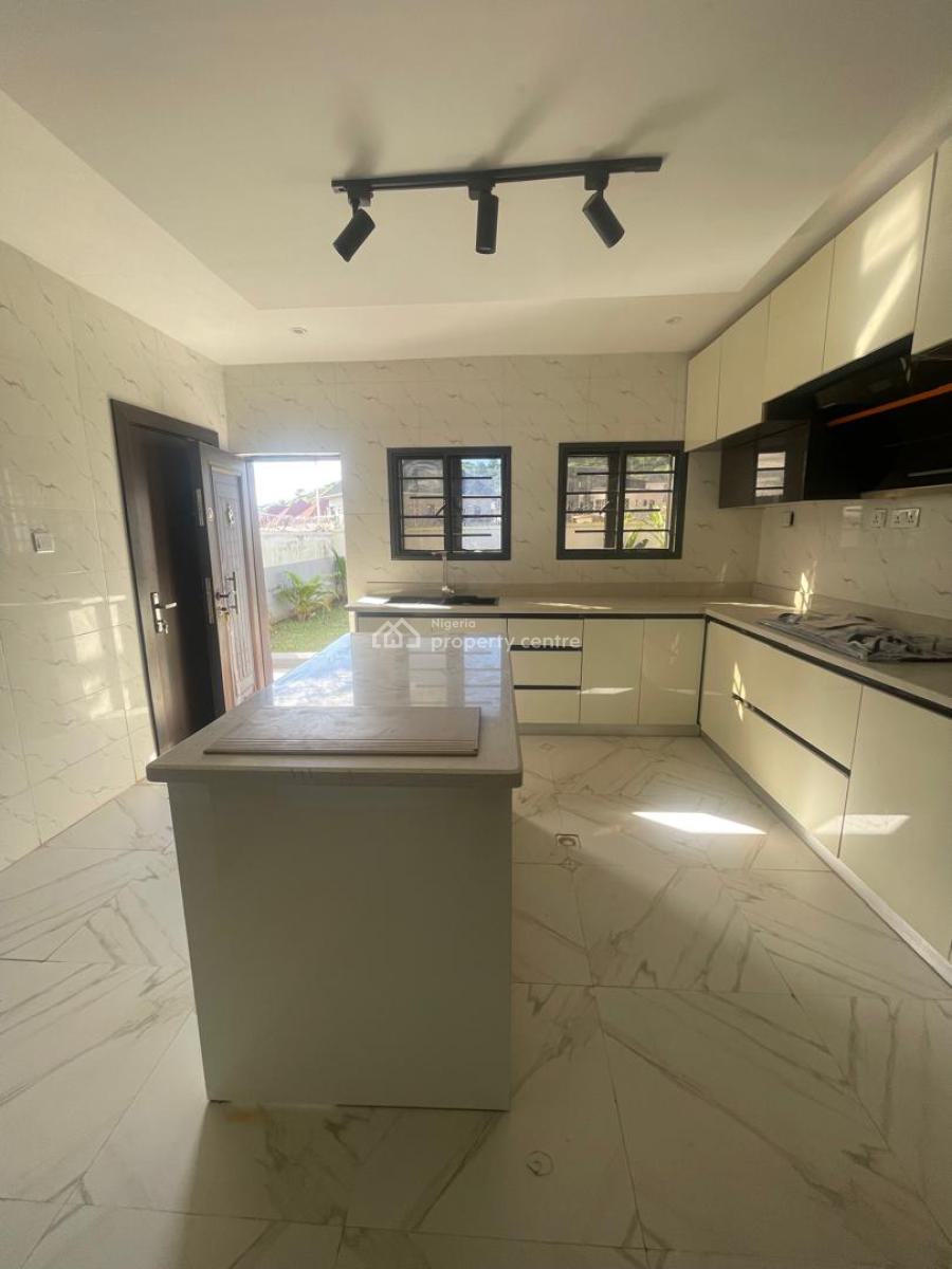 5 Bedroom Semi Detached Duplex, Main, Guzape District, Abuja, Semi-detached Duplex for Sale