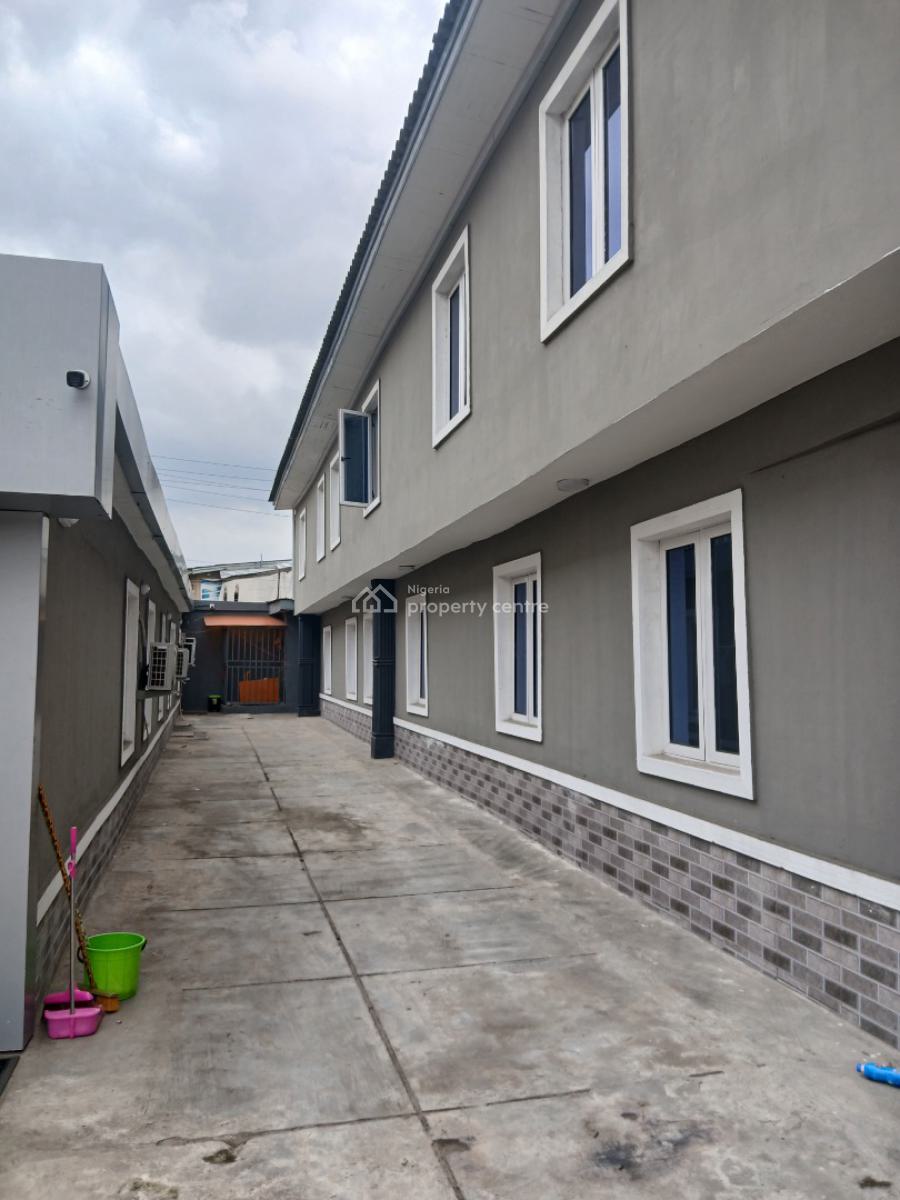 Shop/office 300sqms Space, Off Agindingbi, Ikeja, Lagos, Office Space for Rent
