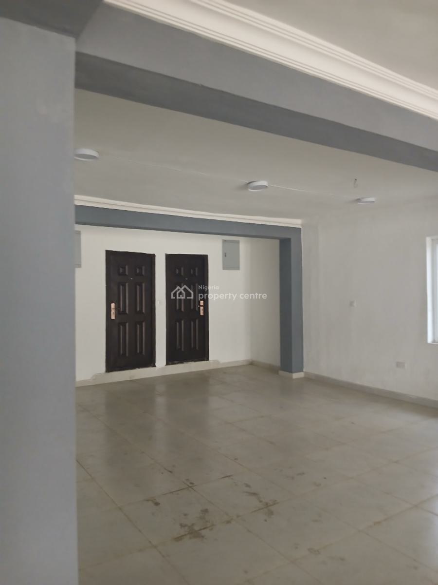 Shop/office 300sqms Space, Off Agindingbi, Ikeja, Lagos, Office Space for Rent