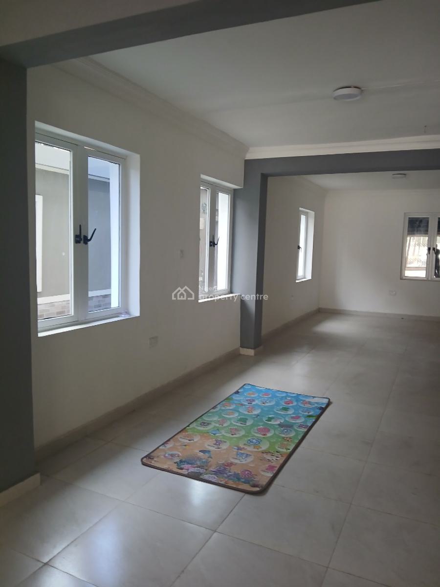 Shop/office 300sqms Space, Off Agindingbi, Ikeja, Lagos, Office Space for Rent