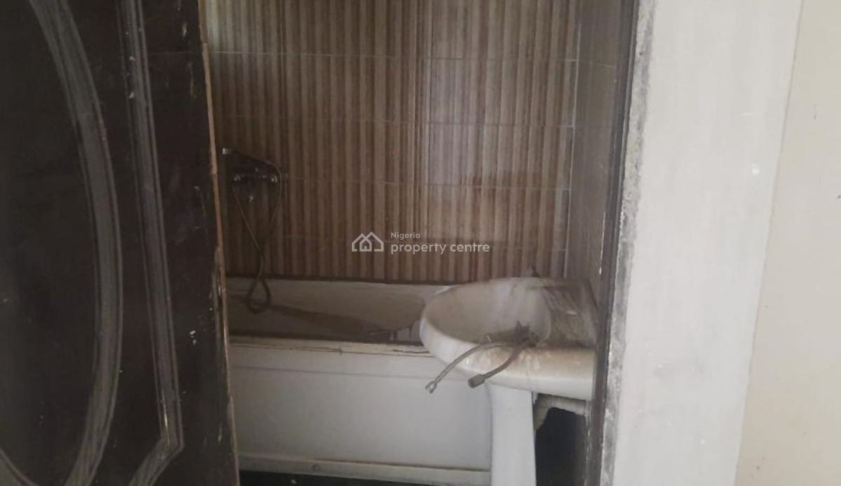 Shell Form 3 Bedroom Terraced Duplex with Bq, Lekki Paradise 3 Estate, Chevron Drive, Lekki, Lagos, Terraced Duplex for Sale