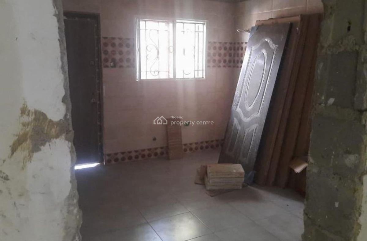 Shell Form 3 Bedroom Terraced Duplex with Bq, Lekki Paradise 3 Estate, Chevron Drive, Lekki, Lagos, Terraced Duplex for Sale