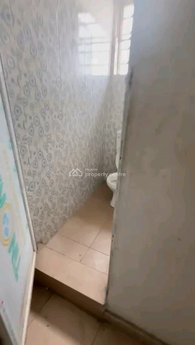 a Standard Mini Flat, Off Ilaje Road, Bariga, Shomolu, Lagos, Mini Flat (room and Parlour) for Rent