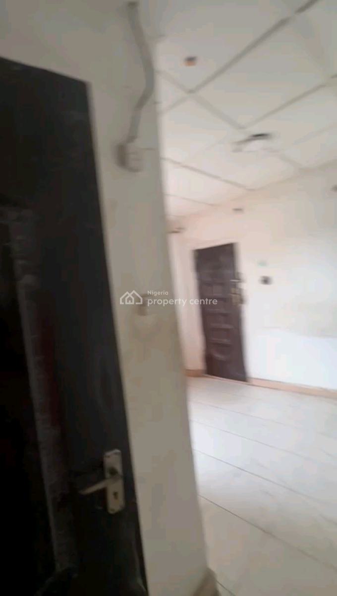 a Standard Mini Flat, Off Ilaje Road, Bariga, Shomolu, Lagos, Mini Flat (room and Parlour) for Rent