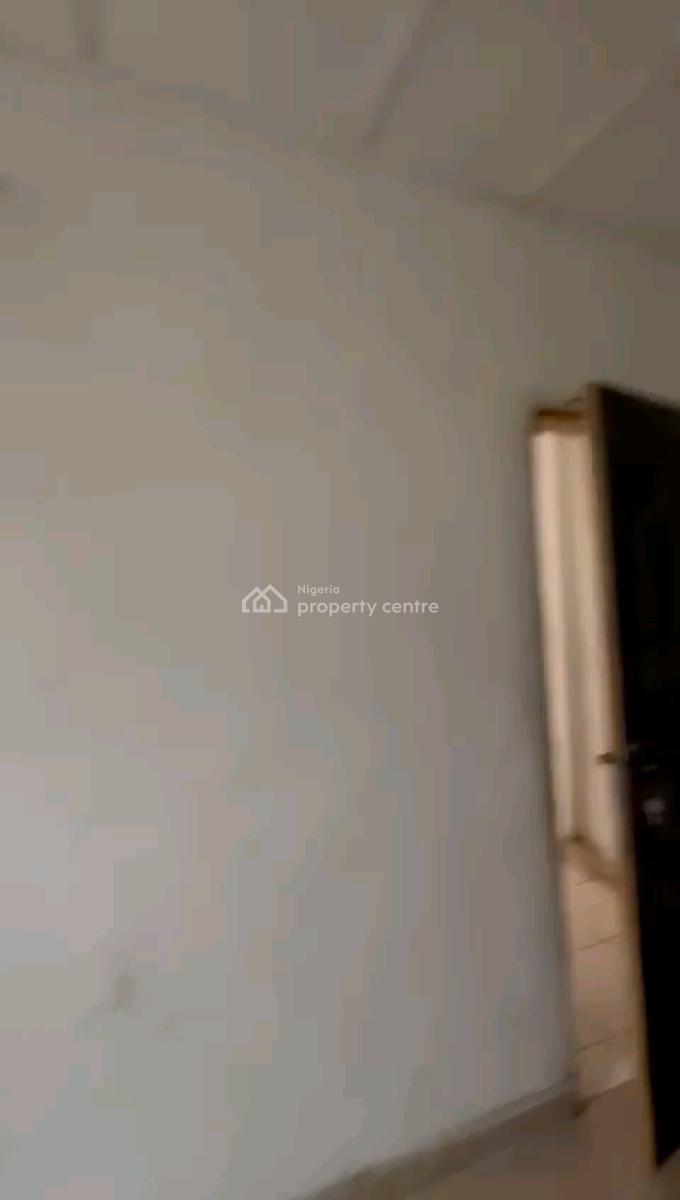 a Standard Mini Flat, Off Ilaje Road, Bariga, Shomolu, Lagos, Mini Flat (room and Parlour) for Rent