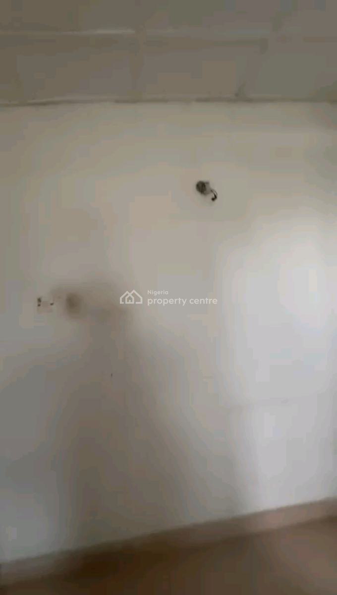 a Standard Mini Flat, Off Ilaje Road, Bariga, Shomolu, Lagos, Mini Flat (room and Parlour) for Rent