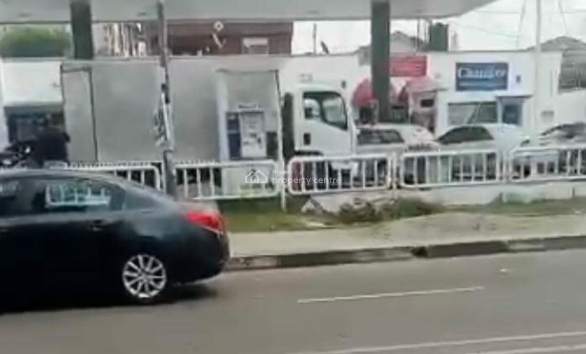 Filling Station with High-output Lube & 6 Pumps on 1800sqm Plot, Ikoyi, Lagos, Filling Station for Sale