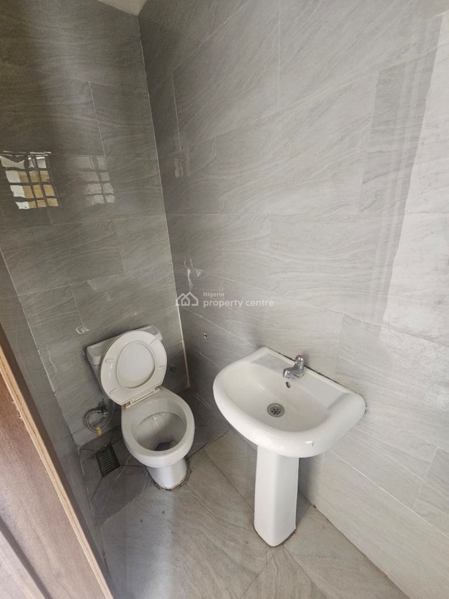 Bq with Its Own Toilet and Separate Space for Kitchen, Ikoyi, Lagos, Flat / Apartment for Rent