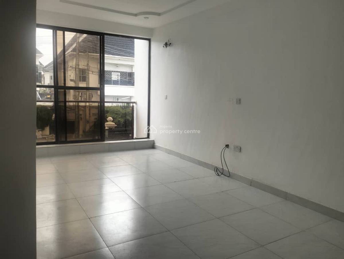 Neat 5 Bedroom Terrace Duplex in a Serene Estate, Osapa, Lekki, Lagos, Terraced Duplex for Rent