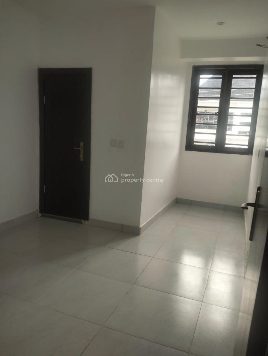 Neat 5 Bedroom Terrace Duplex in a Serene Estate, Osapa, Lekki, Lagos, Terraced Duplex for Rent