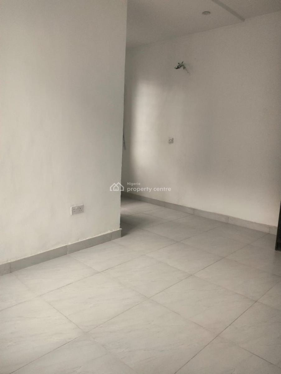 Neat 5 Bedroom Terrace Duplex in a Serene Estate, Osapa, Lekki, Lagos, Terraced Duplex for Rent