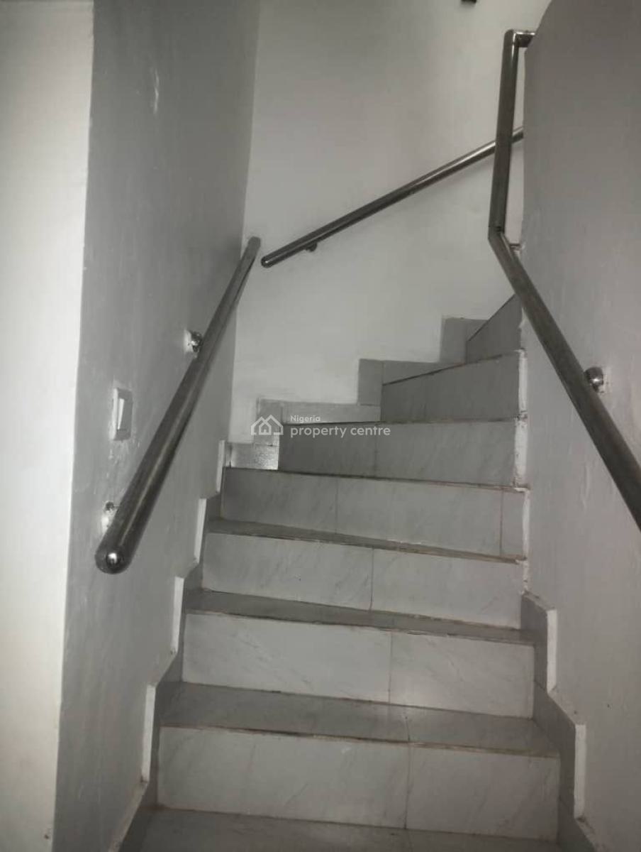 Neat 5 Bedroom Terrace Duplex in a Serene Estate, Osapa, Lekki, Lagos, Terraced Duplex for Rent