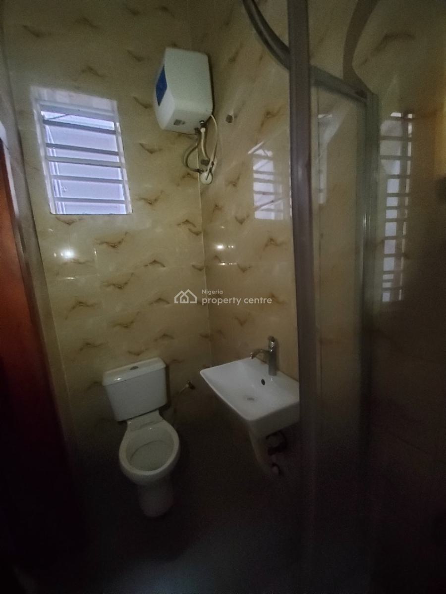 1 Room Shared Kitchen Apartment, Villa Viva, Lekki, Lagos, Flat / Apartment for Rent