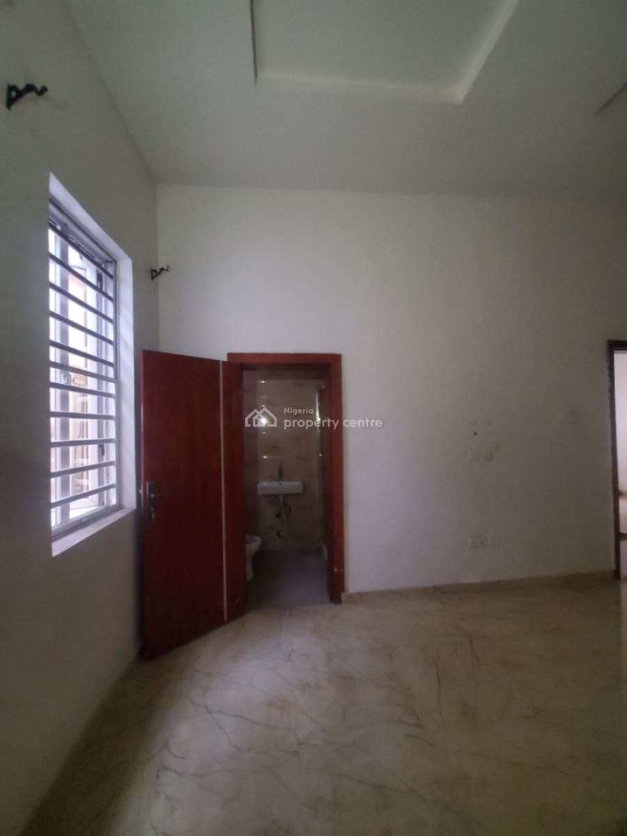 1 Room Shared Kitchen Apartment, Villa Viva, Lekki, Lagos, Flat / Apartment for Rent