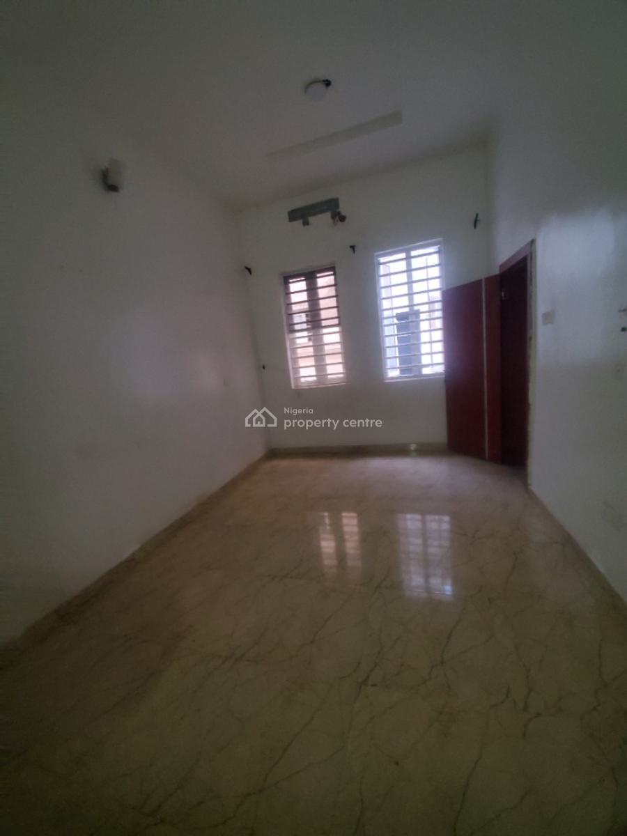 1 Room Shared Kitchen Apartment, Villa Viva, Lekki, Lagos, Flat / Apartment for Rent