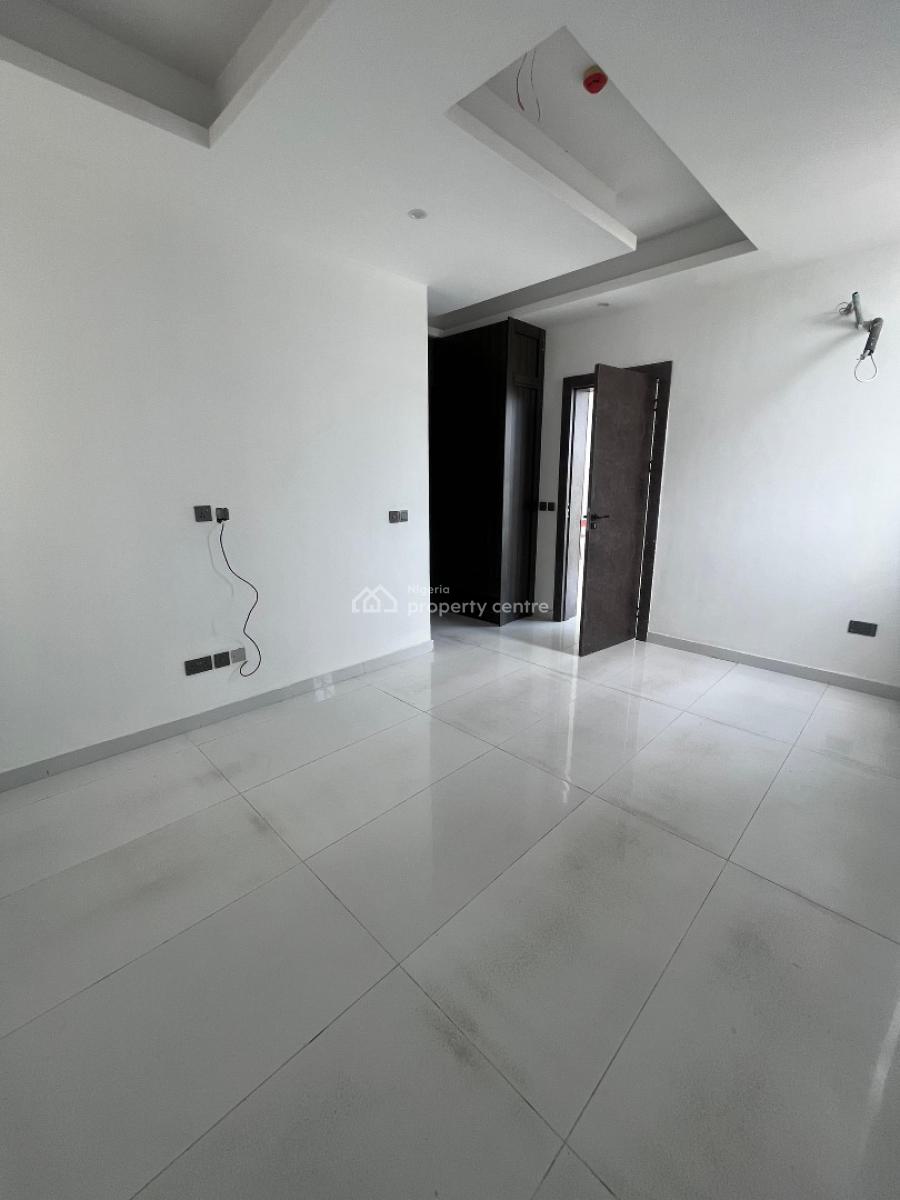 2 Bedroom Apartment, Lekki Phase 1, Lekki, Lagos, Block of Flats for Sale