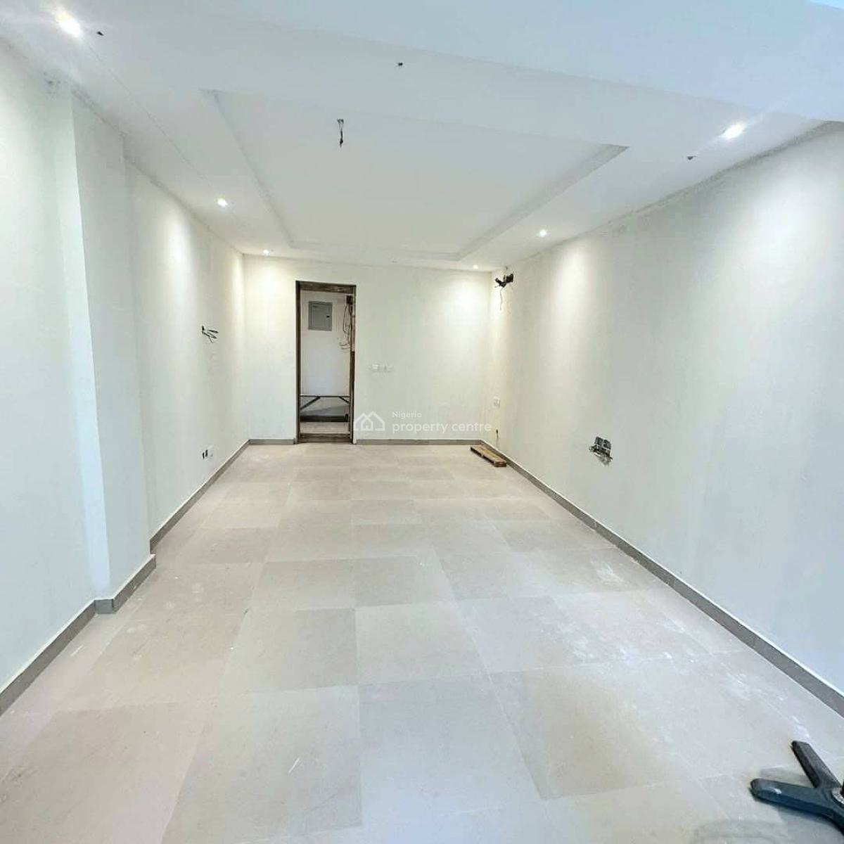 Spacious 3-bedroom Apartment, Lekki Phase 1, Lekki, Lagos, Flat / Apartment for Sale