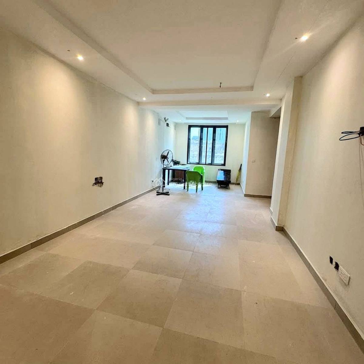 Spacious 3-bedroom Apartment, Lekki Phase 1, Lekki, Lagos, Flat / Apartment for Sale