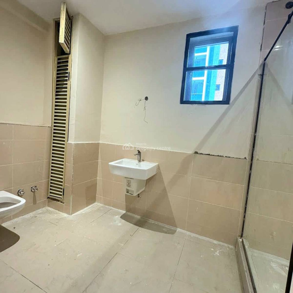 Spacious 3-bedroom Apartment, Lekki Phase 1, Lekki, Lagos, Flat / Apartment for Sale