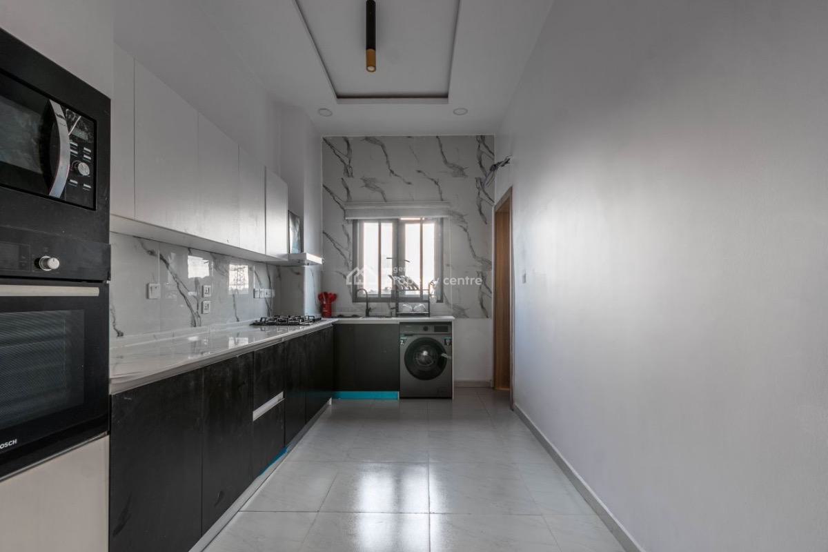 Lovely and Luxurious 2 Bedroom Apartment, Lekki Phase 1, Lekki, Lagos, Flat / Apartment Short Let
