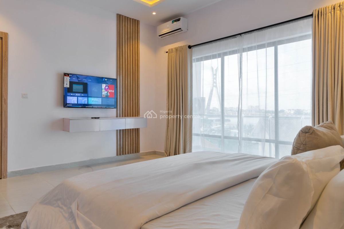Lovely and Luxurious 2 Bedroom Apartment, Lekki Phase 1, Lekki, Lagos, Flat / Apartment Short Let