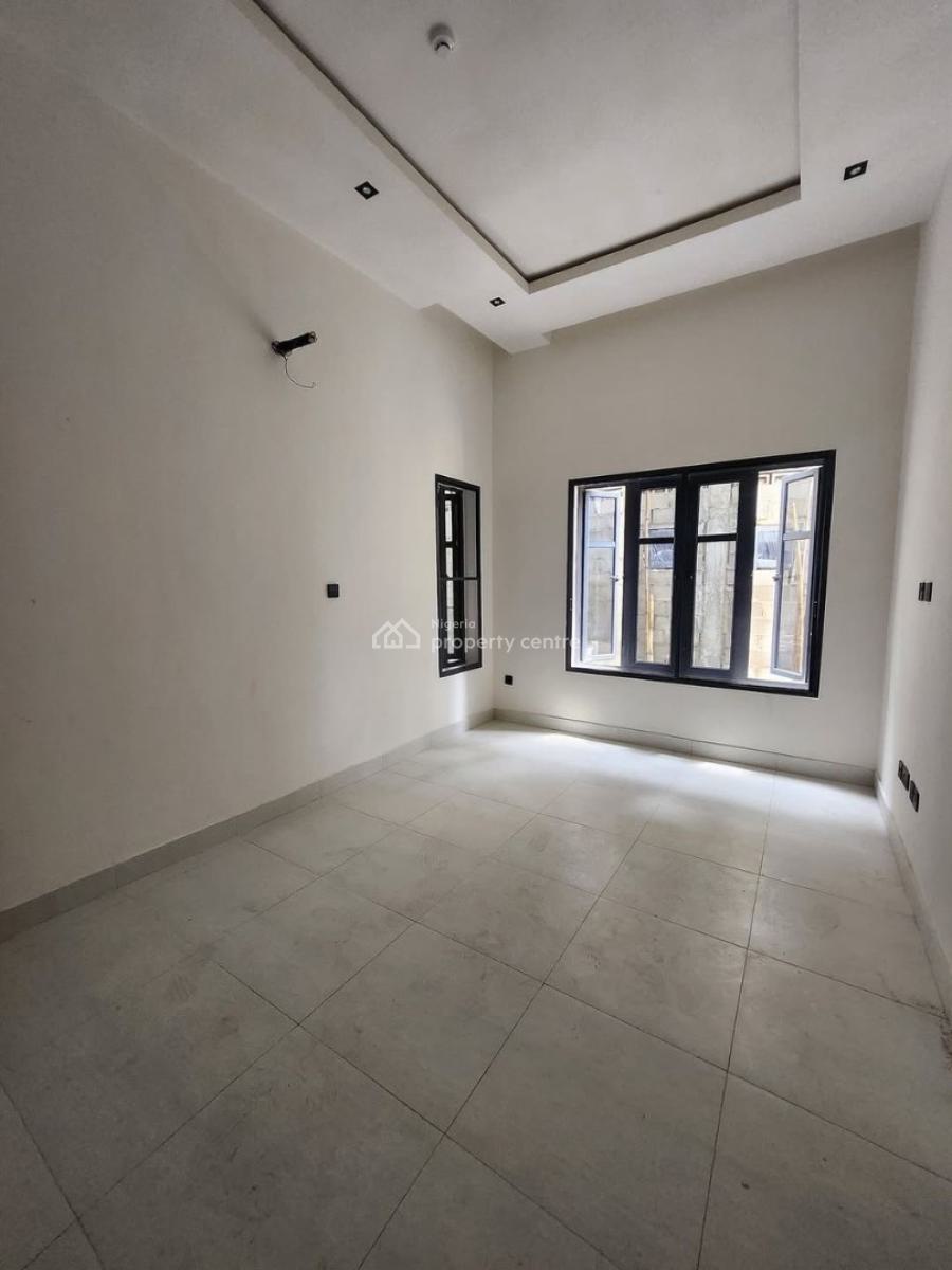 Newly Built with a B Q, Lekki Phase 1, Lekki, Lagos, Flat / Apartment for Rent