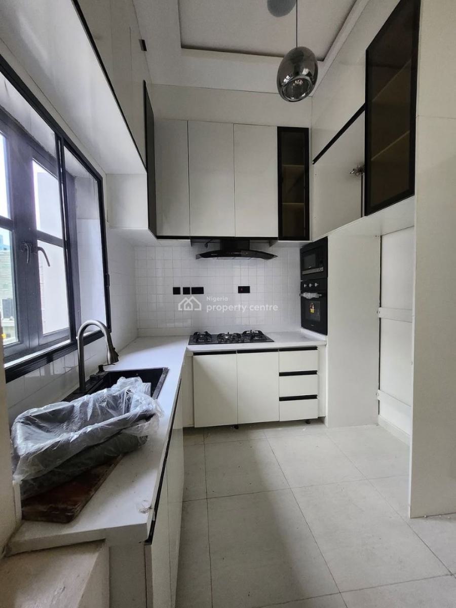 Newly Built with a B Q, Lekki Phase 1, Lekki, Lagos, Flat / Apartment for Rent