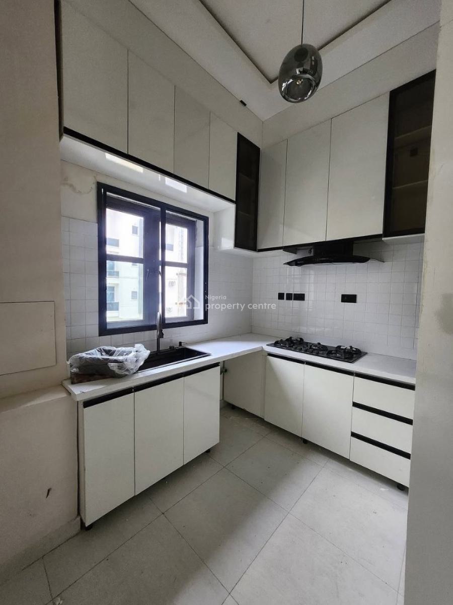 Newly Built with a B Q, Lekki Phase 1, Lekki, Lagos, Flat / Apartment for Rent