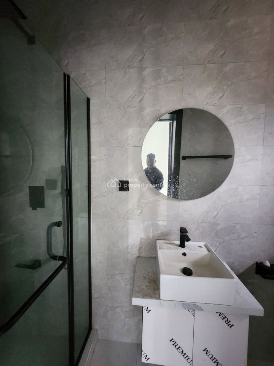 Newly Built with a B Q, Lekki Phase 1, Lekki, Lagos, Flat / Apartment for Rent