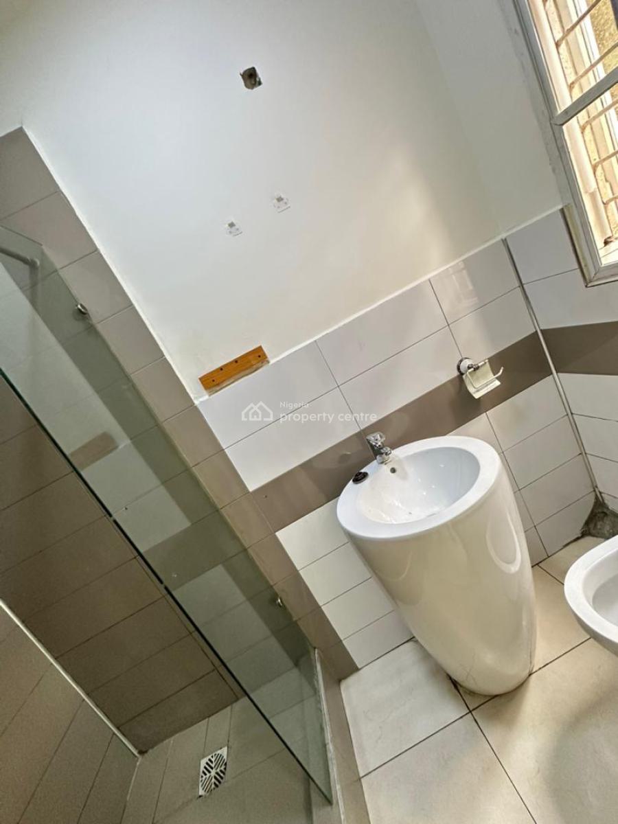 Well Built Two Bedroom Apartment Available, Oniru Estare Vi, Oniru, Victoria Island (vi), Lagos, Flat / Apartment for Rent