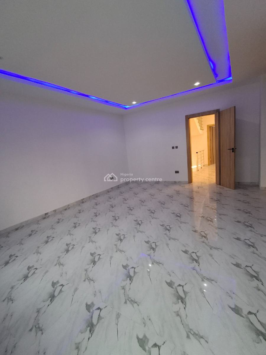 4bedroom Duplex, in a Well-secured Estate, Ikate, Lekki, Lagos, Terraced Duplex for Sale