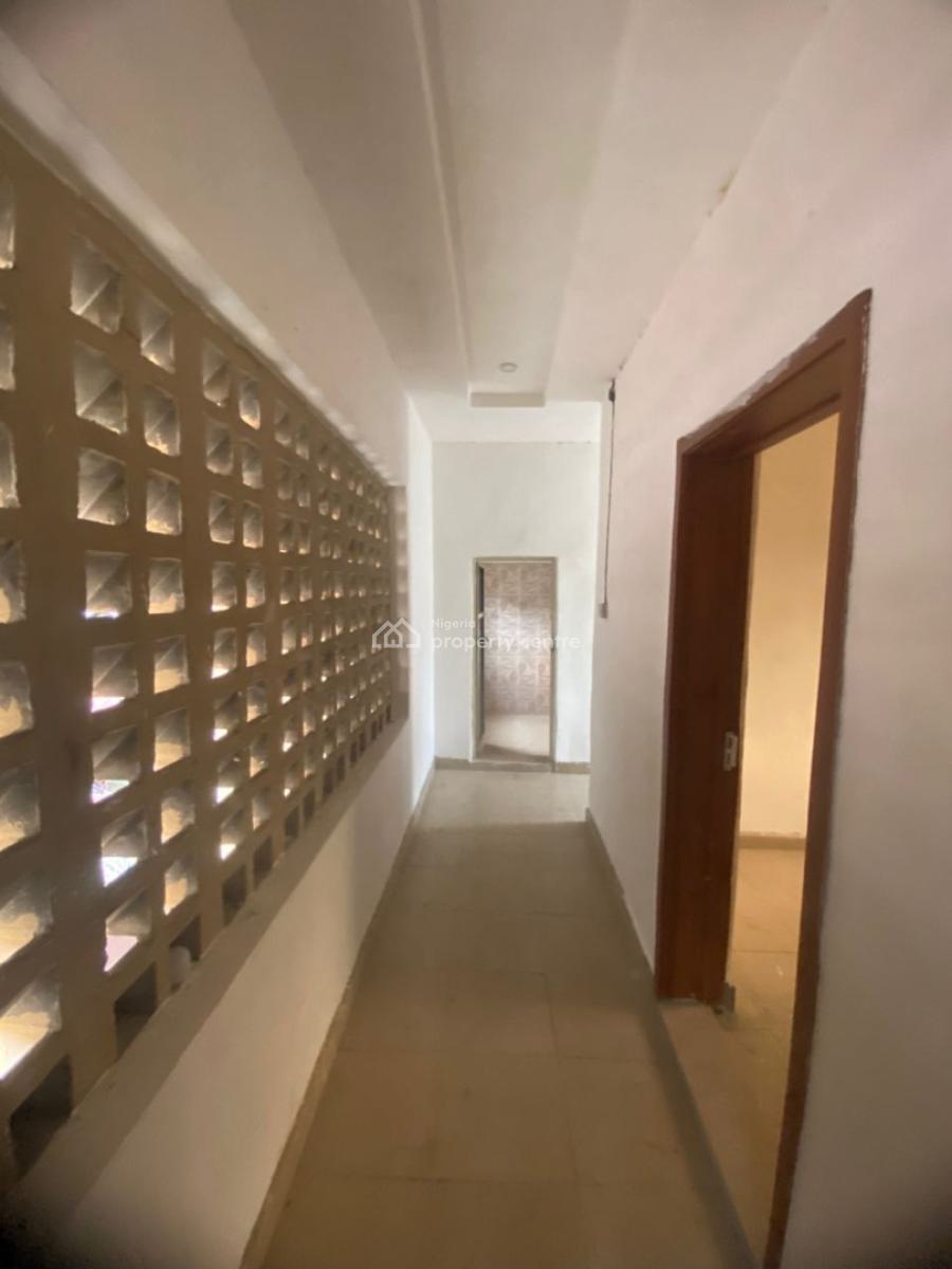Just Out!!!  We Have Standard and Executive 2 Units of Roomself, Fadeyi, Shomolu, Lagos, Self Contain (single Rooms) for Rent