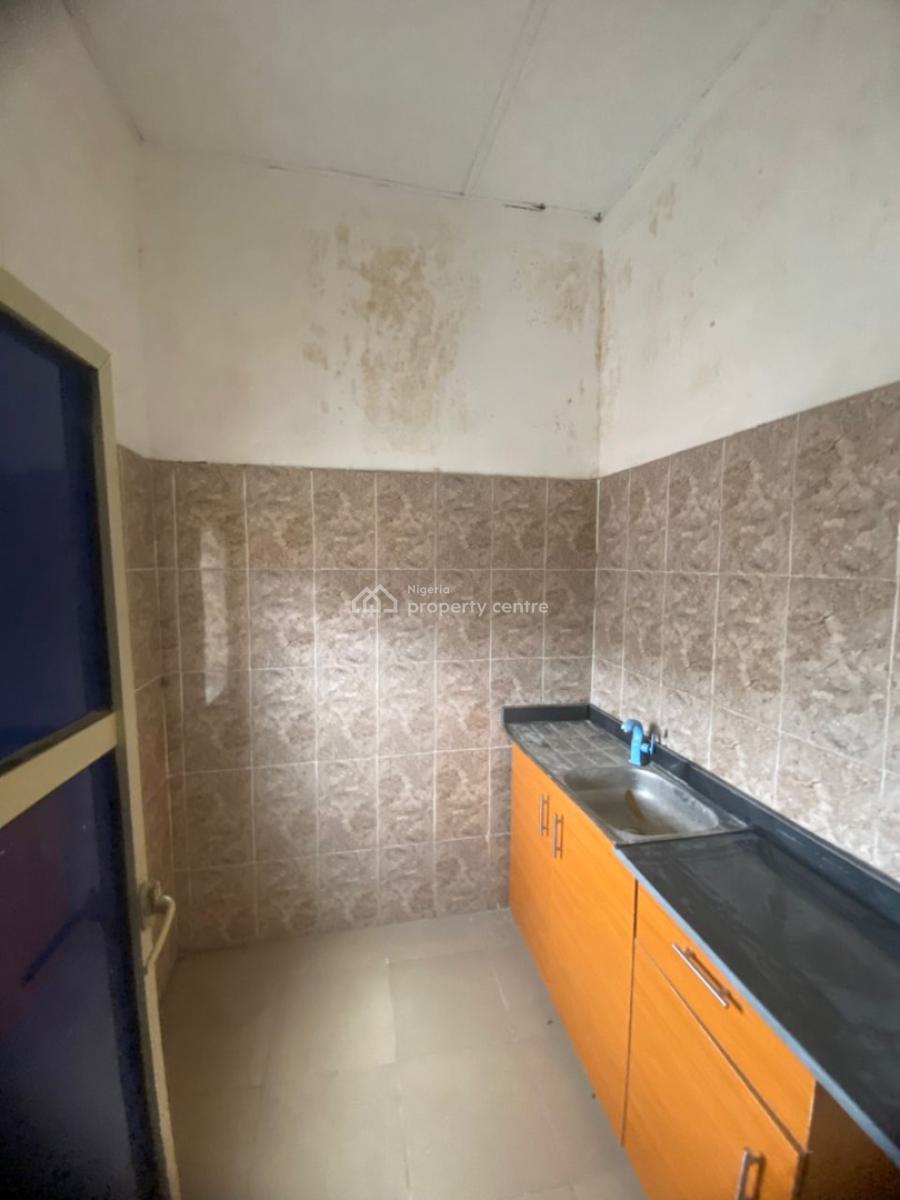 Just Out!!!  We Have Standard and Executive 2 Units of Roomself, Fadeyi, Shomolu, Lagos, Self Contain (single Rooms) for Rent