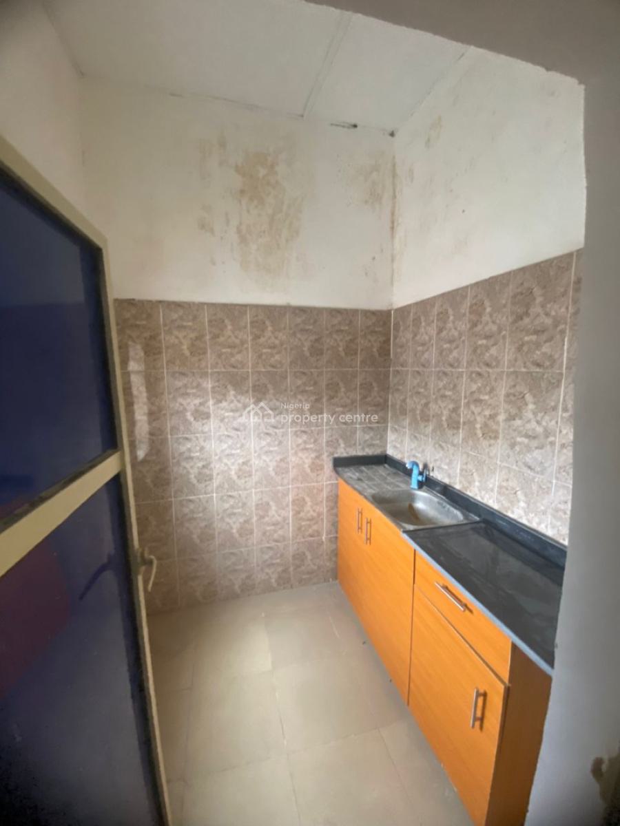 Just Out!!!  We Have Standard and Executive 2 Units of Roomself, Fadeyi, Shomolu, Lagos, Self Contain (single Rooms) for Rent