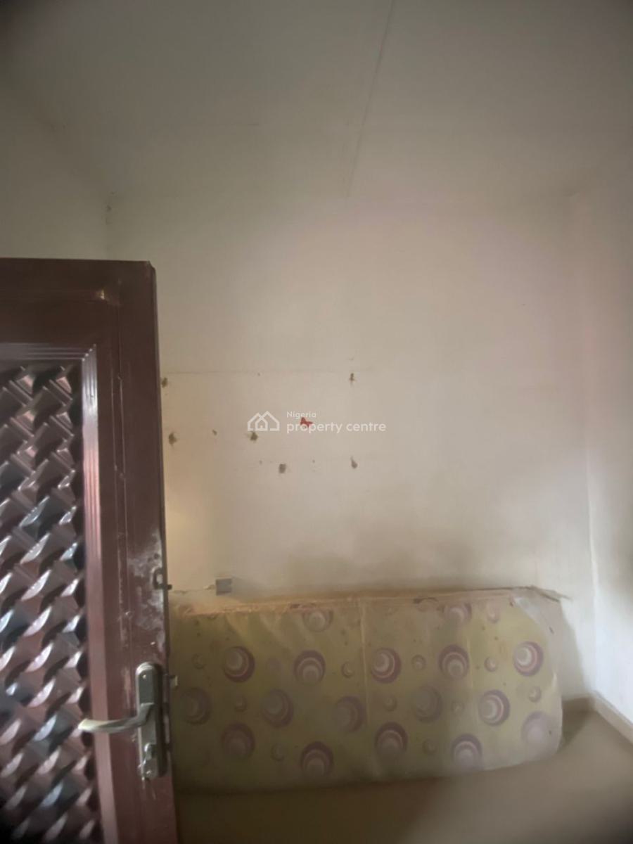 Just Out!!!  We Have Standard and Executive Roomself Contained, Fadeyi, Shomolu, Lagos, Self Contain (single Rooms) for Rent