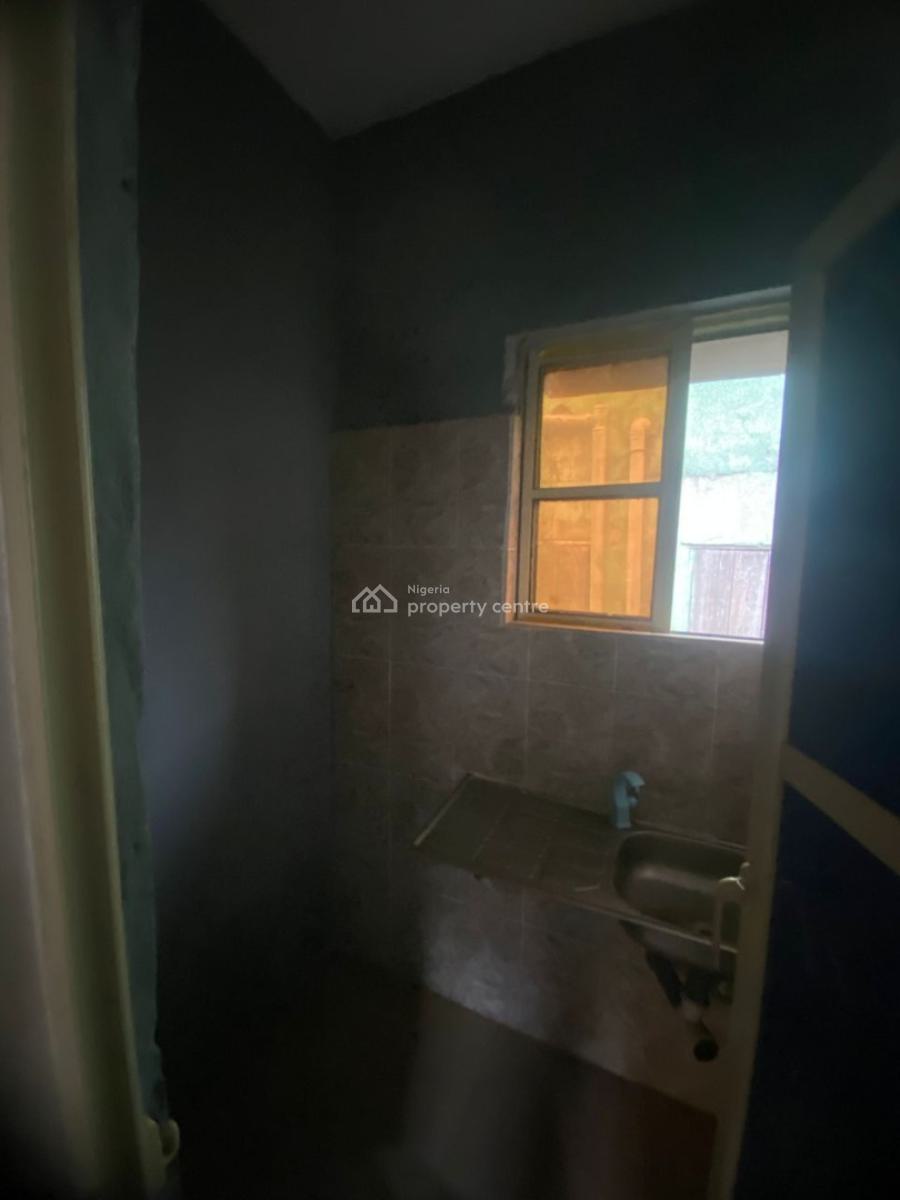 Just Out!!!  We Have Standard and Executive Roomself Contained, Fadeyi, Shomolu, Lagos, Self Contain (single Rooms) for Rent