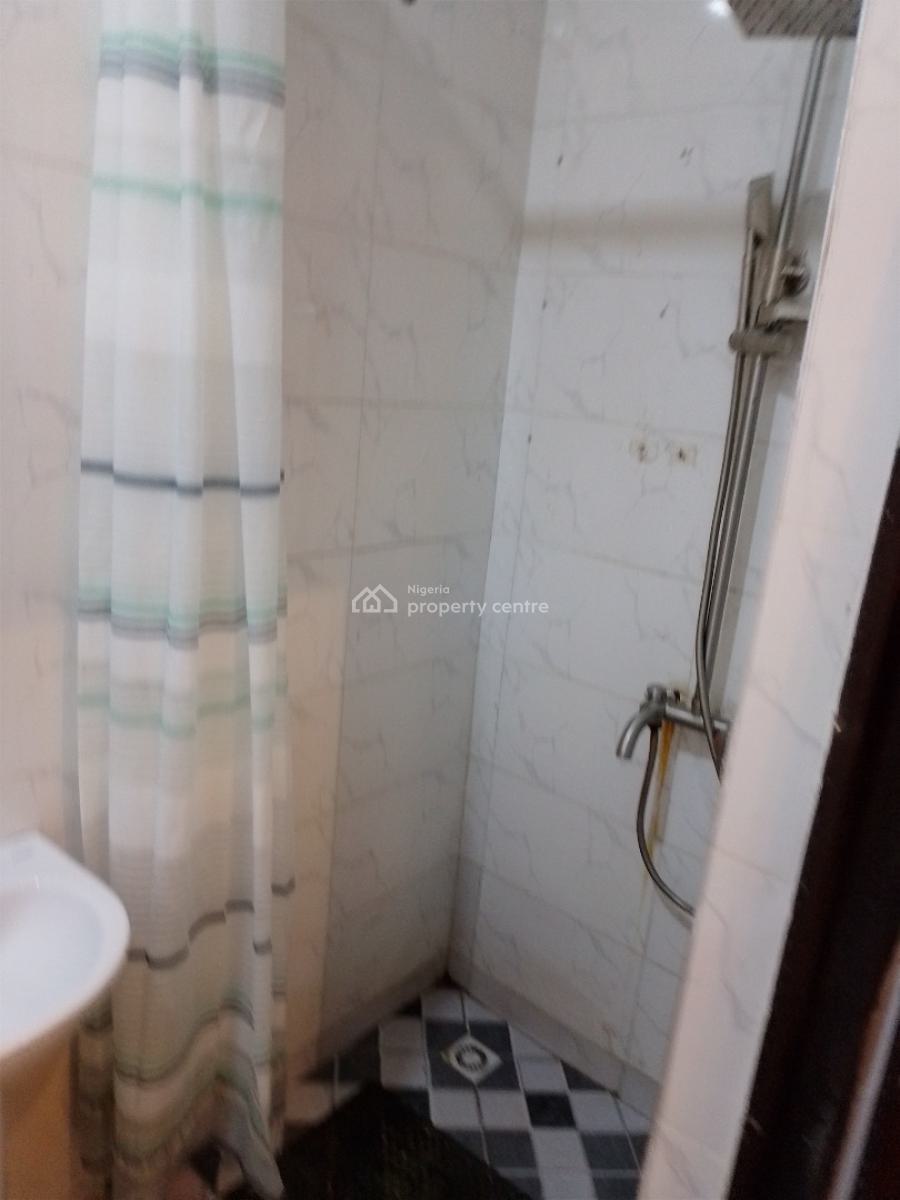 2 Bedroom Flat Upstairs, Off Boudillon Road, Ikoyi, Lagos, Flat / Apartment for Rent