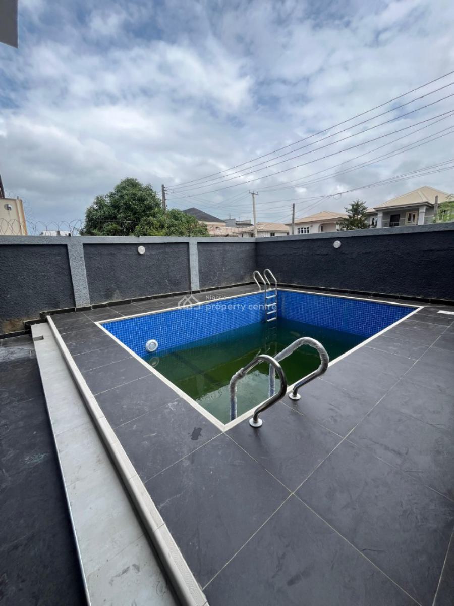 2 Bedroom Apartment, Lekki Phase 1, Lekki, Lagos, Block of Flats for Sale