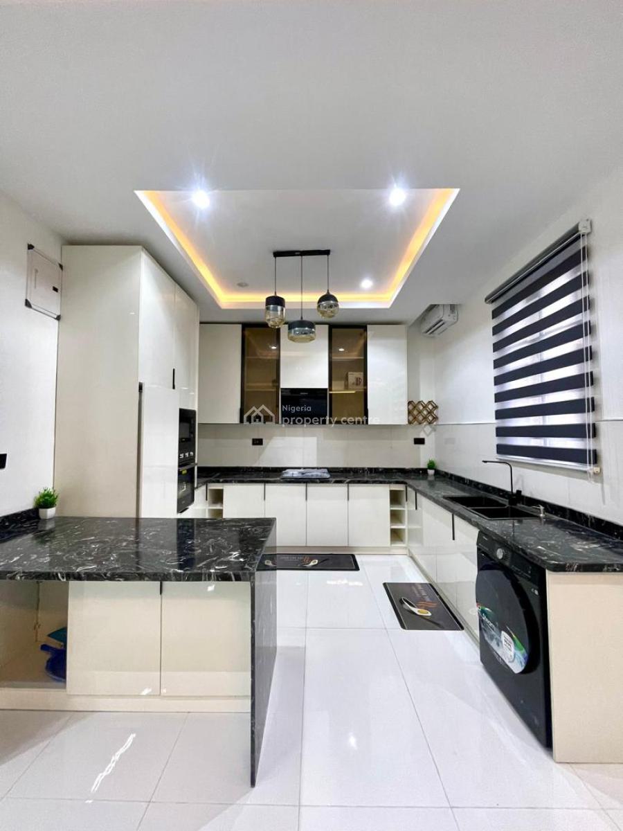 Elegantly Built Luxury 2 Bedroom Apartment, Ikate, Lekki, Lagos, Block of Flats for Sale