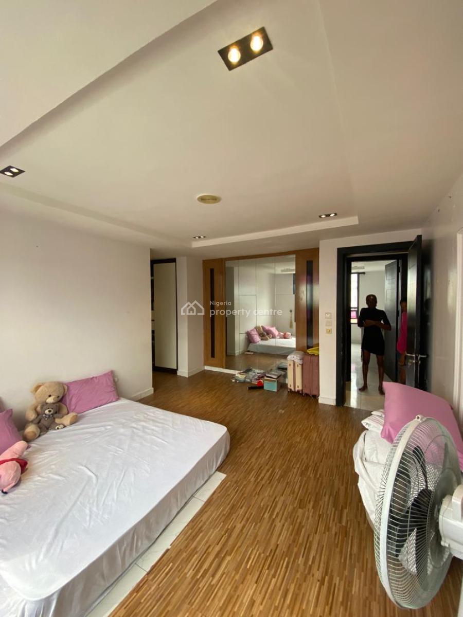 Relatively New 2 Bedroom Paint House with Fitted Kitchen and Two Balco, Agungi Lekki Lagos, Agungi, Lekki, Lagos, House for Rent